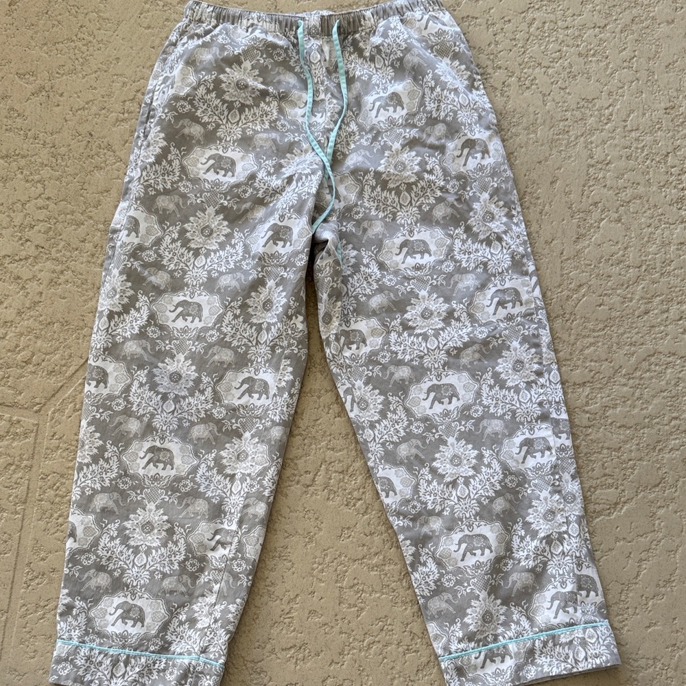 Elegant Gray Elephant Print Women's Pajama Pants